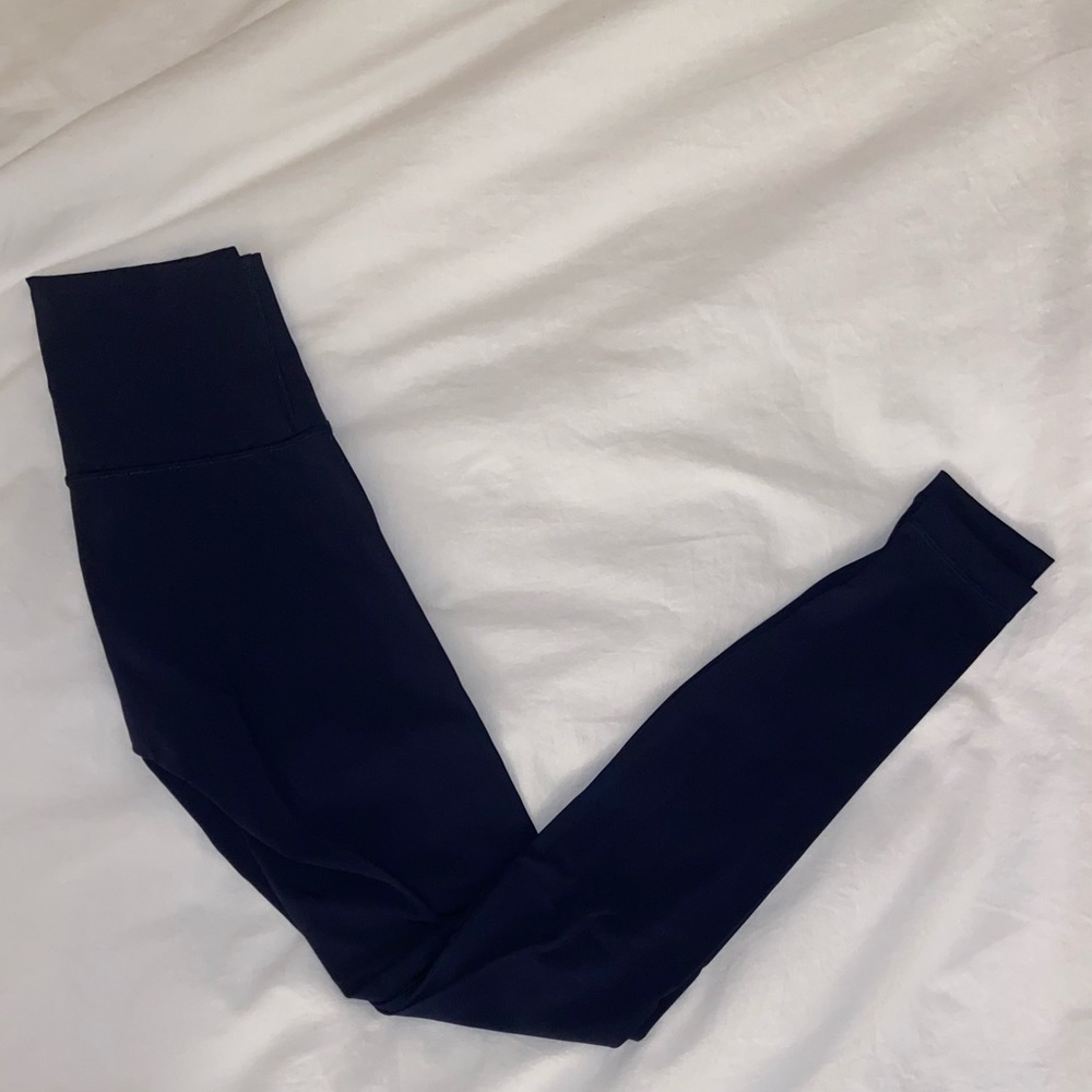 Lululemon Wunder Under High Rise 28” inseam luxtreme navy blue leggings